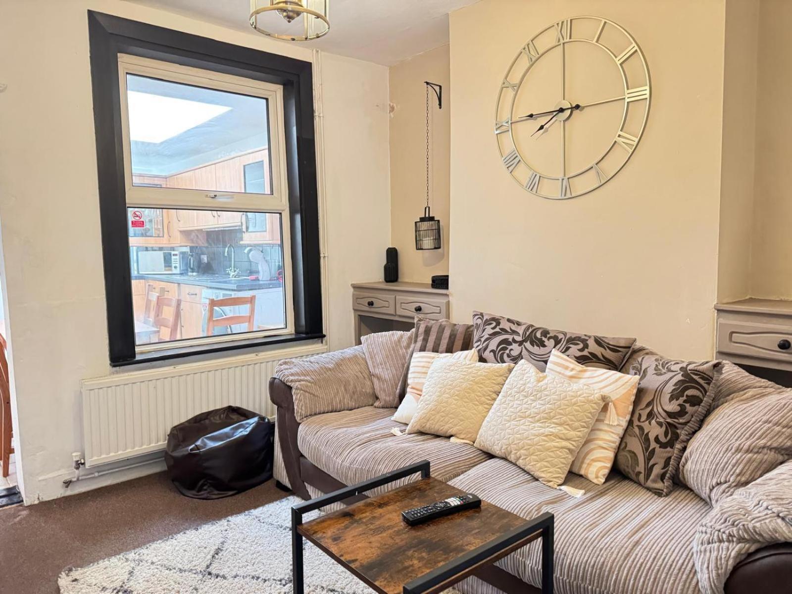 Lovely Dog Friendly, 3 Bed Home Sleeps 8, With Parking & Fenced Garden Work Contractor Leisure, Jasper CBG Exterior foto